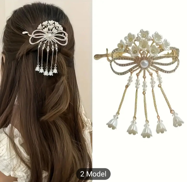 HAIR CLIPS